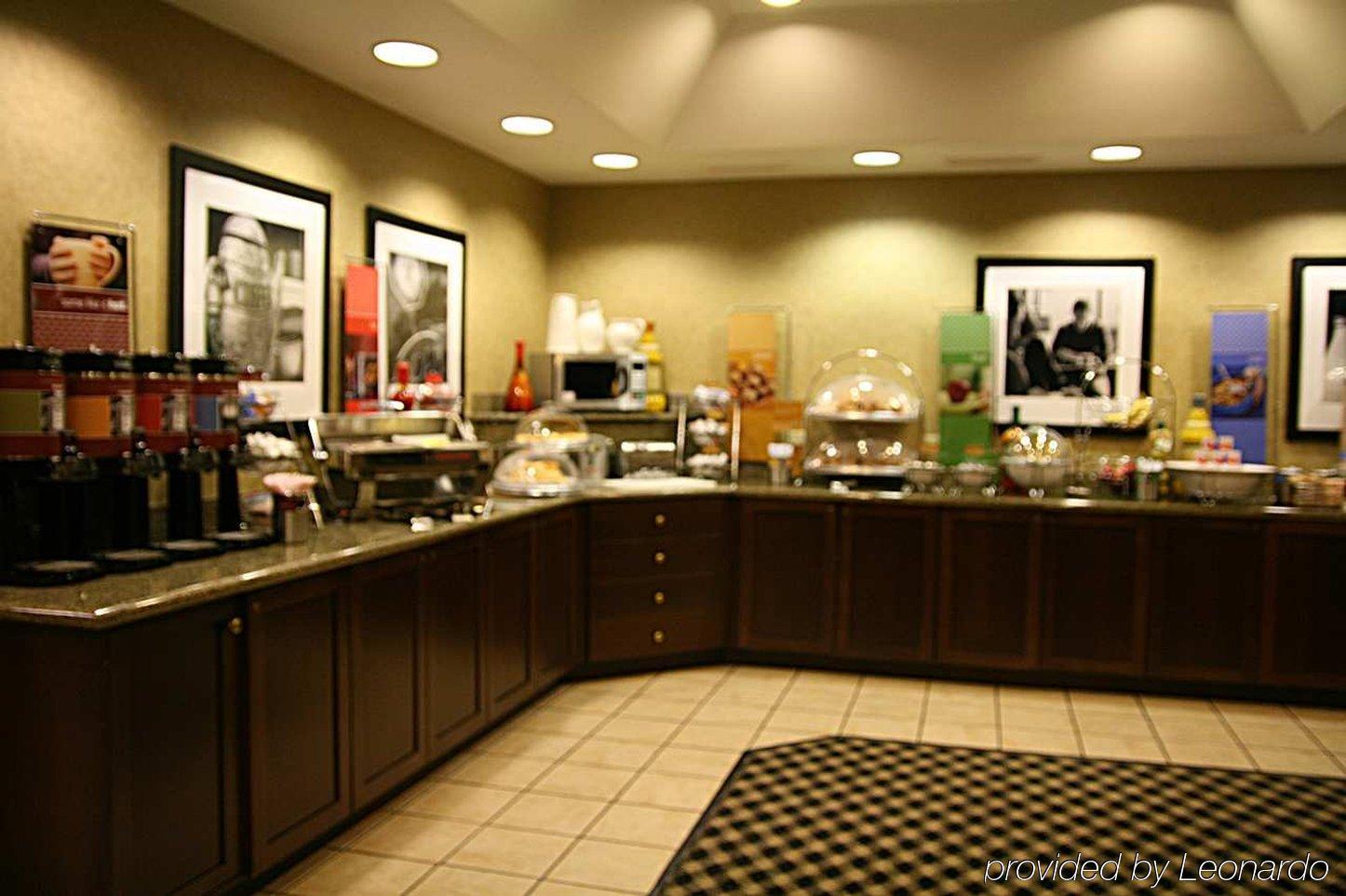 Hampton Inn Маршалл Ресторан фото